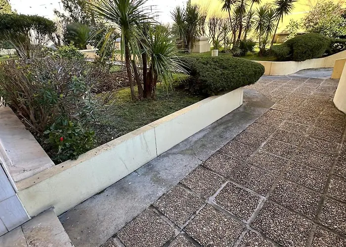 Great 50m Tramway Station Apartamento *